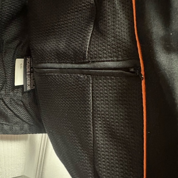 First Classics 100% Leather Vest Size Medium - Picture 5 of 10